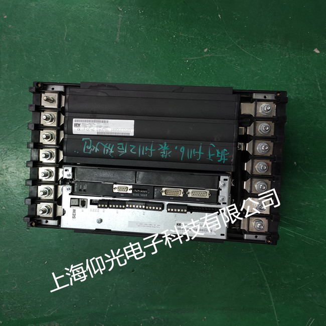 KUKA�C����KR 120 R3500 prime K������ԃ